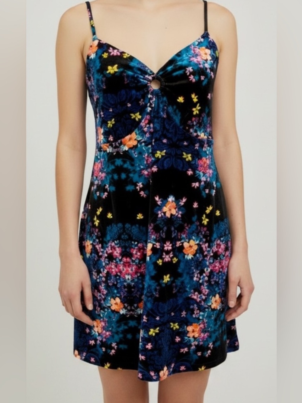 Mudd Floral Women’s Spaghetti Strap Sun Dress  Keyhole in front SZ Large